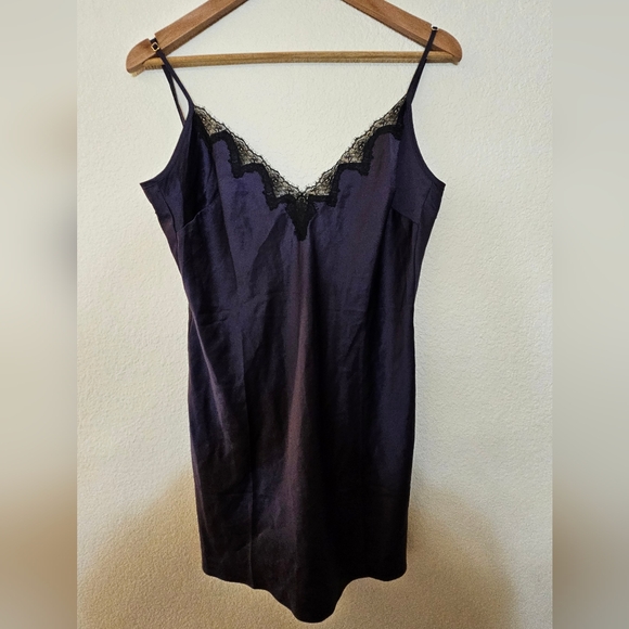 NWT Victoria's Secret Very Sexy Satin Rose Lace-Trim Mini Slip Dress Medium - Picture 3 of 4
